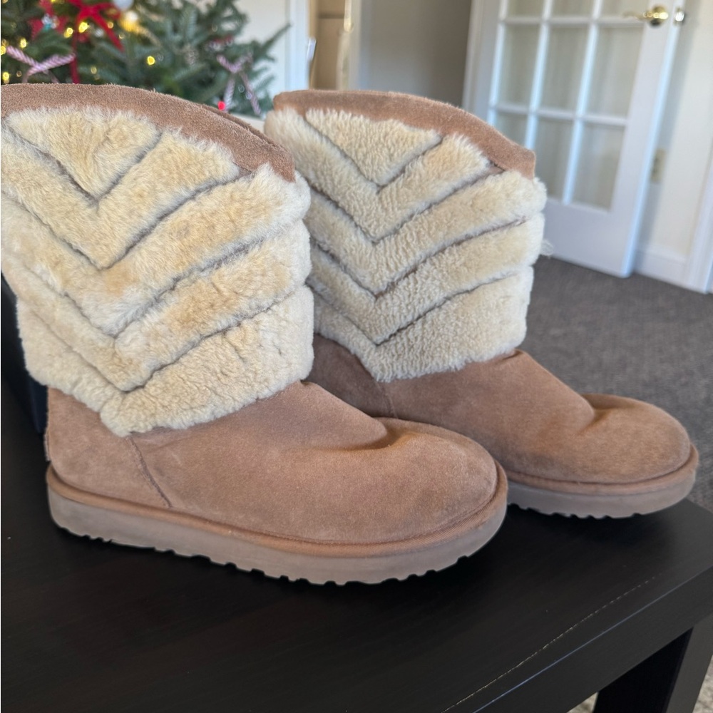 UGG chevron Tania boot